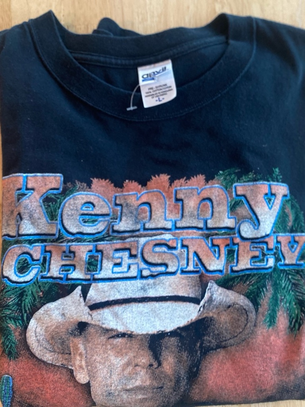 Black Kenny Chesney Vintage Graphic Tee - Classic Country Design
